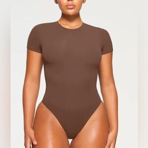 Skims Fits Everybody T-Shirt Bodysuit